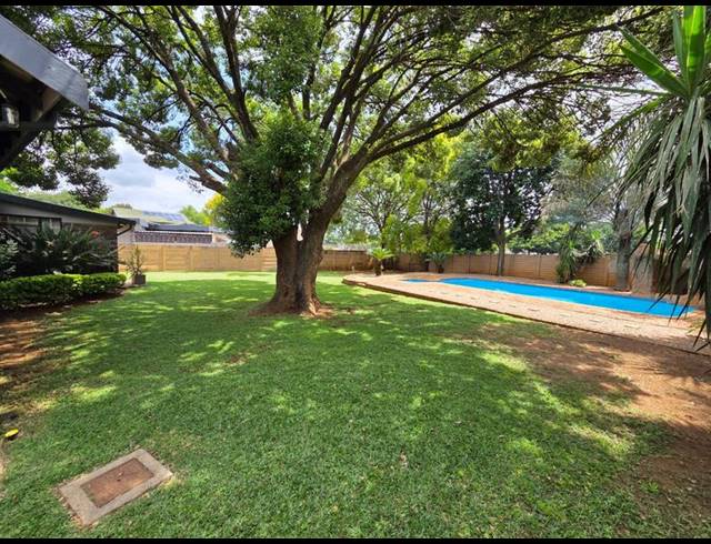 3 BEDROOM HOUSE FOR SALE IN SINOVILLE